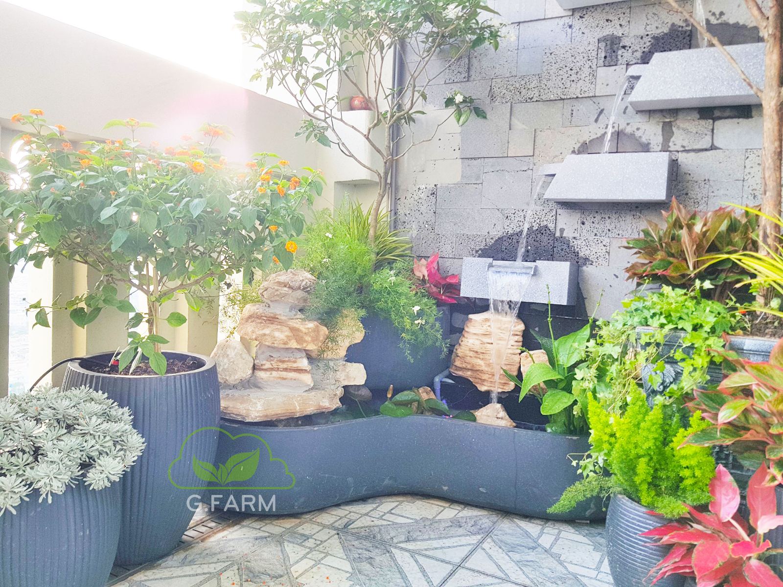 Ban công đẹp penthouse Roman Plaza