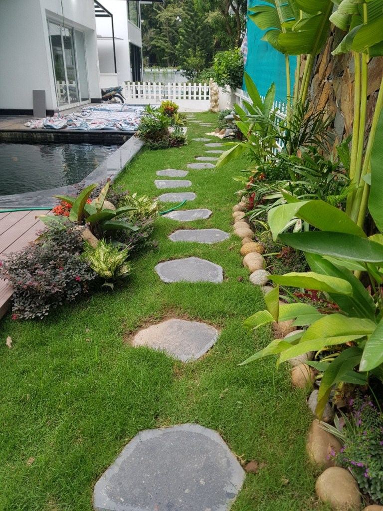 Sân vườn biệt thự Đồi Tùng Ecopark